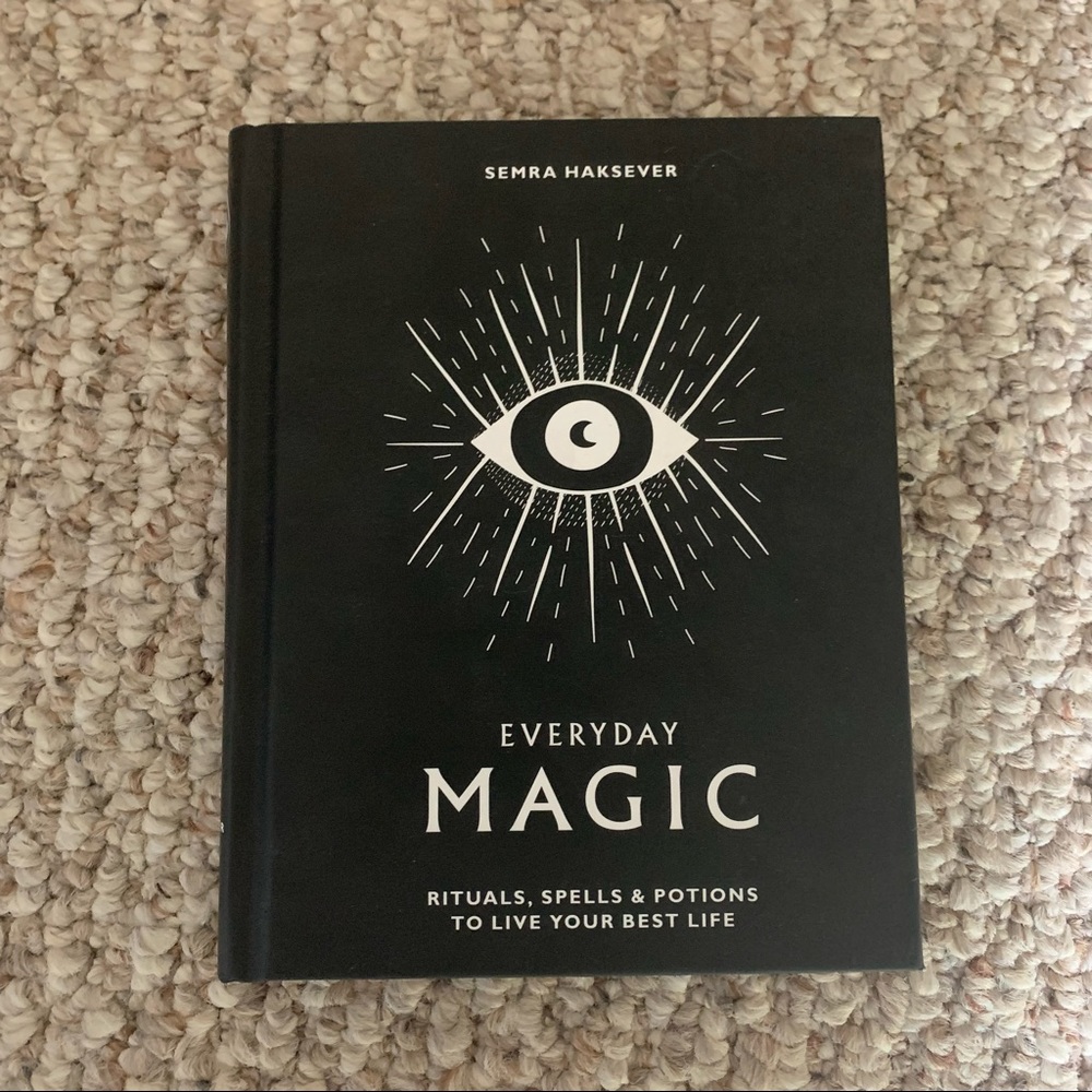 Every day, Magic Book